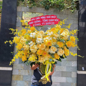 Luxury    Tháng Năm Rực Rỡ