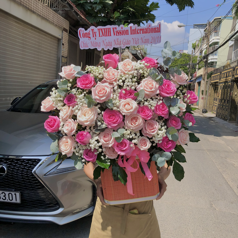 Giỏ hoa hồng - Chúc Mừng Ngày Nhà Giáo Việt Nam - GH046 6 GH50
