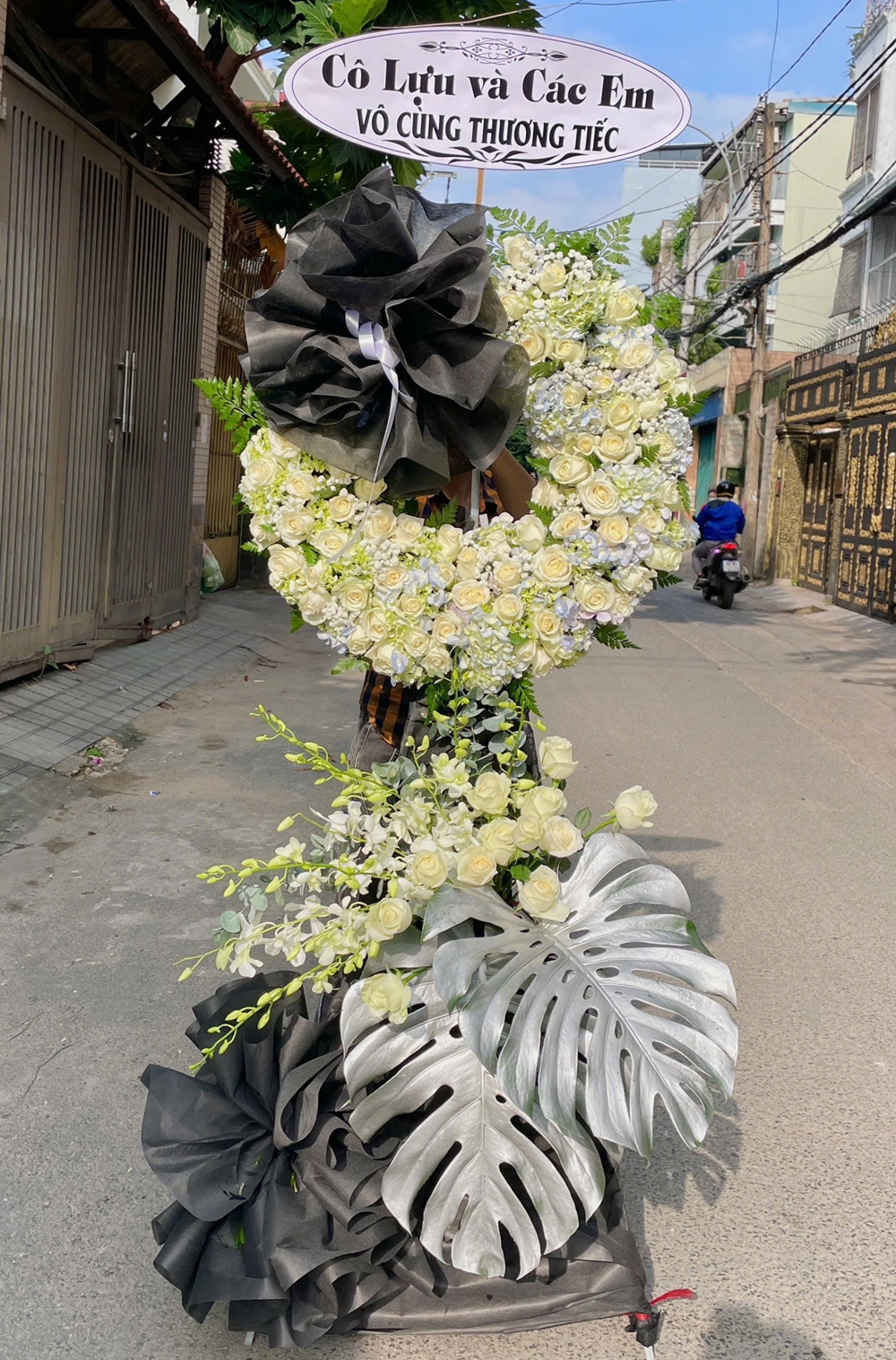 LẴNG HOA VIẾNG TANG LỄ - ÁNH CHIỀU TÀ - CB059 1 CB059